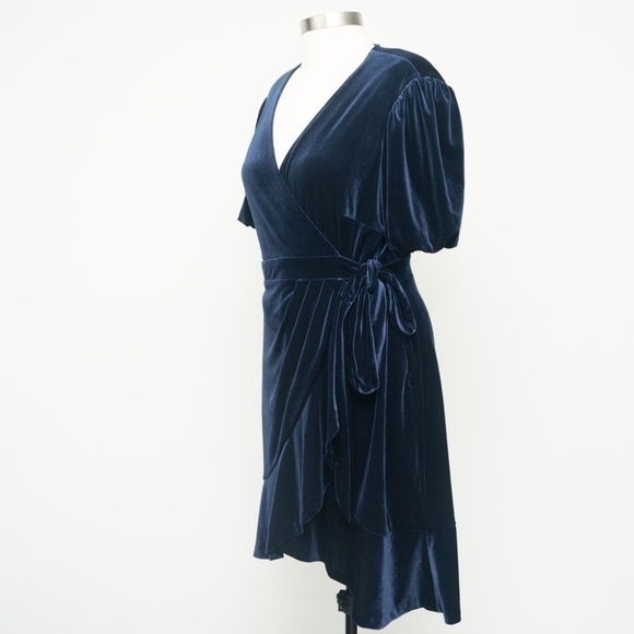 Lauren Ralph Lauren. Puff Sleeve Velvet  Wrap Dress. - Picture 14 of 14